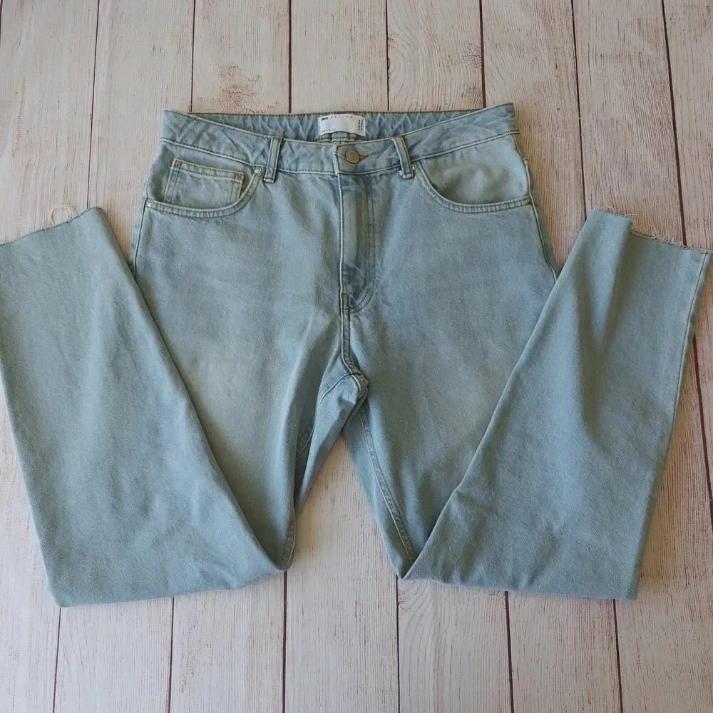 ASOS DESIGN tapered jeans sz 32